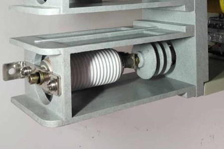 怎樣解決真空滅弧室漏氣？定期檢測(cè)有必要！