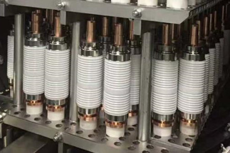 真空開(kāi)關(guān)管產(chǎn)生操作過(guò)電壓的原因是什么？