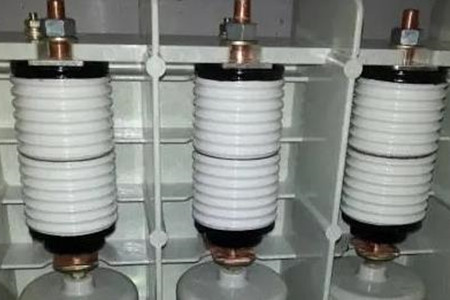 真空開(kāi)關(guān)管產(chǎn)生操作過(guò)電壓的原因是什么？