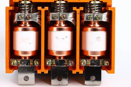 高壓真空開關(guān)管出現(xiàn)黃斑，這幾點原因需掌握！